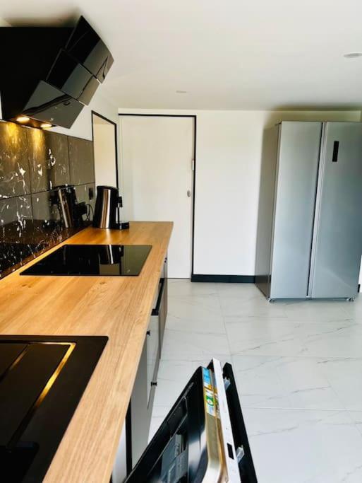 La Suite Saint Roch Villereal Exterior photo